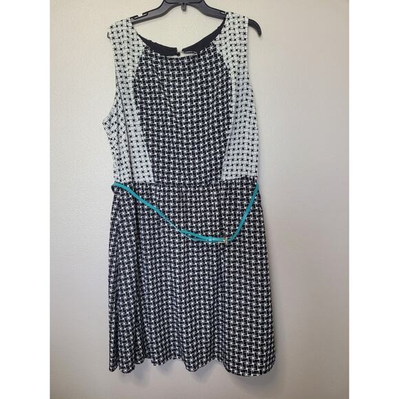 Paper Doll Dress A line Geometric print Sleeveless Keyhole back‎ 22 Black White - Picture 1 of 11